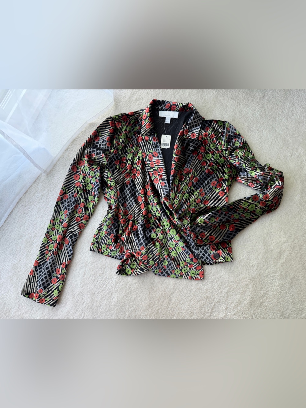 BNWT Anthropologie Black Floral Velvet Wrap Blazer Blouse Red Green Accent